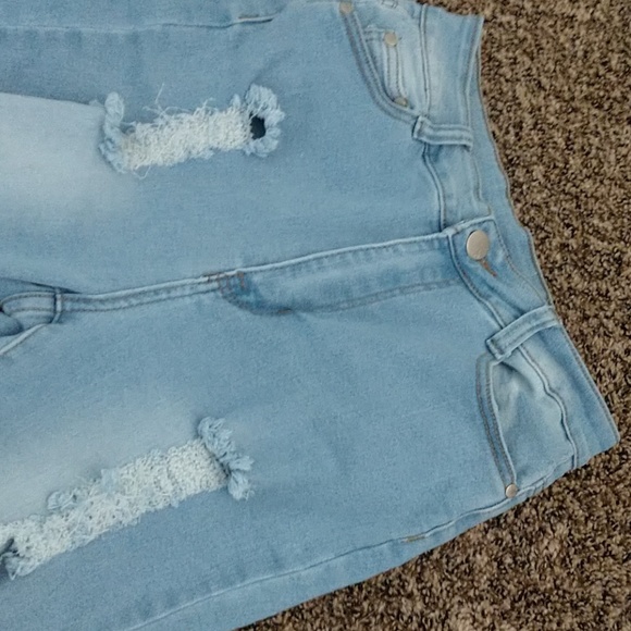 Jeans - Picture 2 of 4